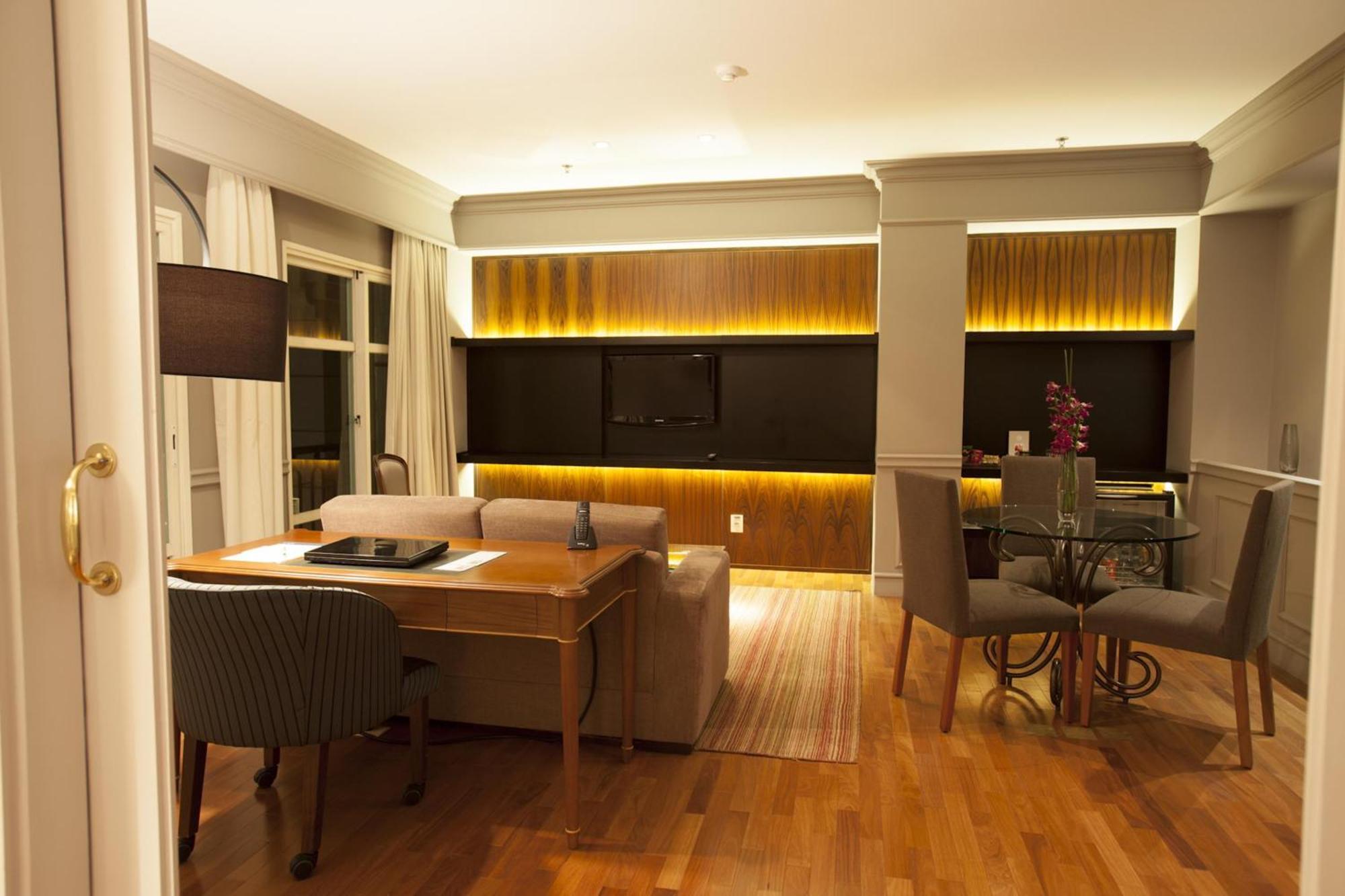 Gran Estanplaza Berrini Hotel Sao Paulo Room photo A living room in a typical apartment