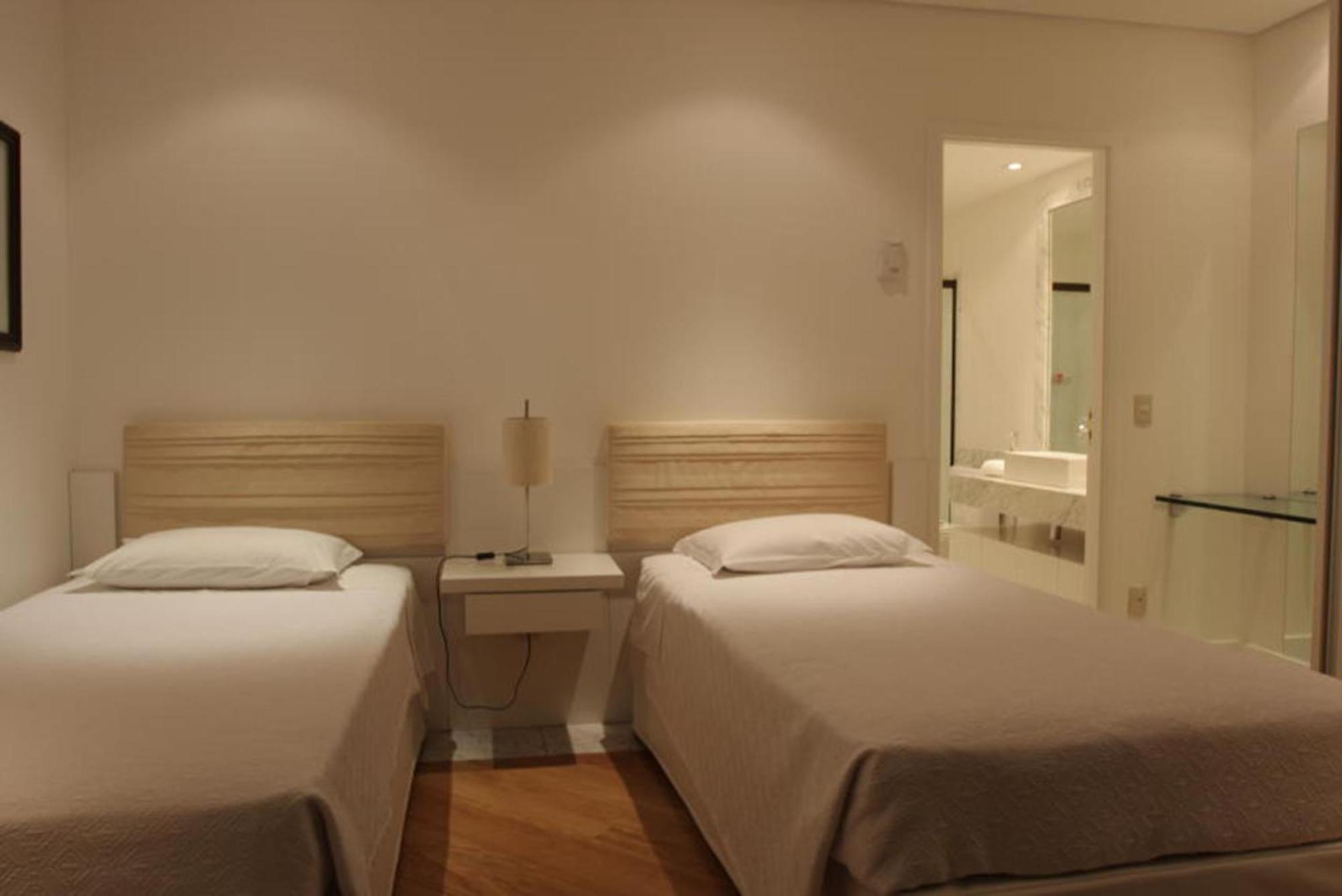 Gran Estanplaza Berrini Hotel Sao Paulo Room photo A room at the hotel