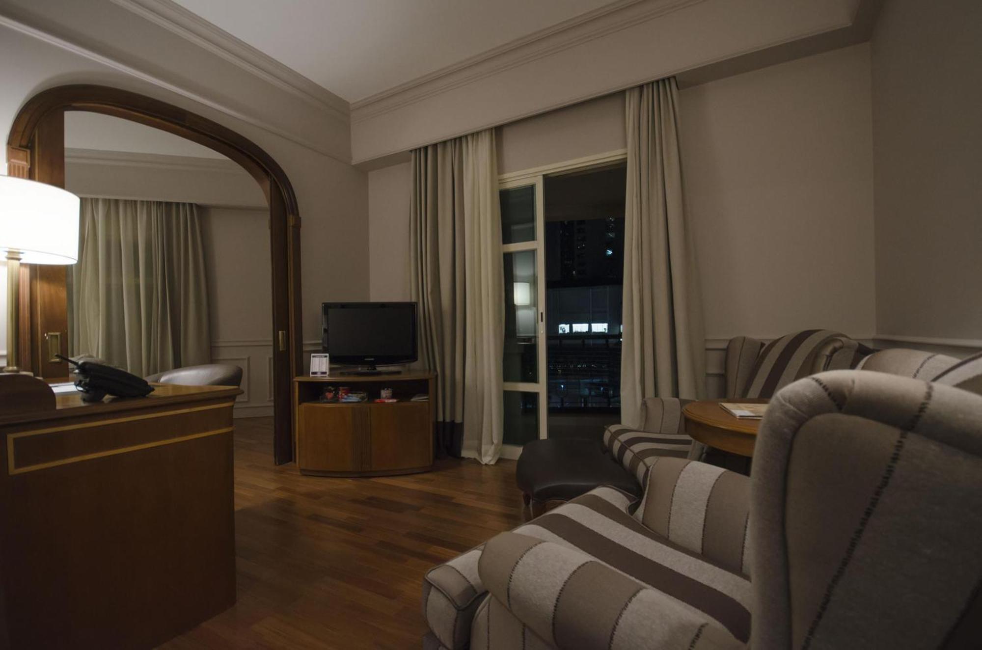 Gran Estanplaza Berrini Hotel Sao Paulo Room photo A suite at the hotel